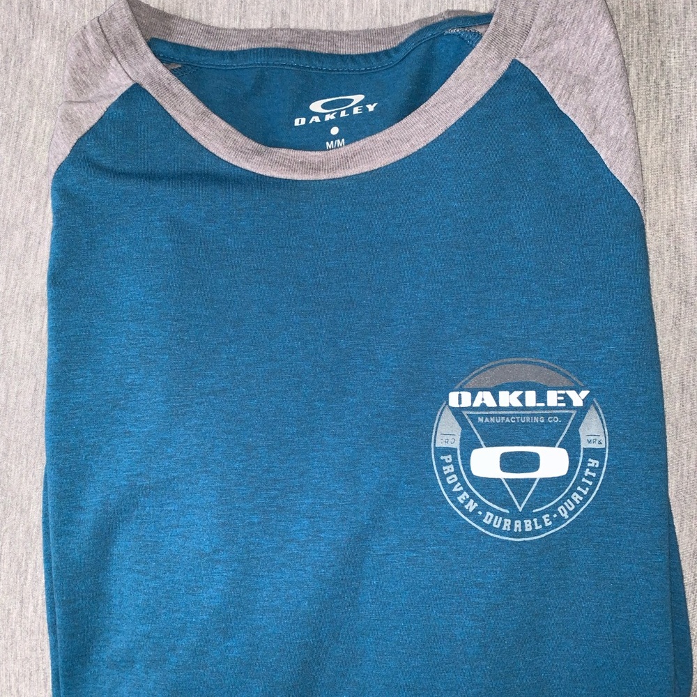 Men’s Oakley Long Sleeve